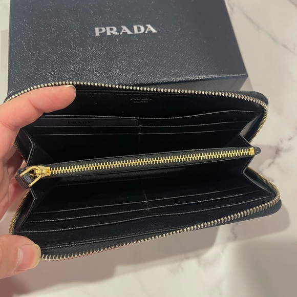 Authentic Prada Saffiano Black Zippy Wallet - Picture 8 of 9